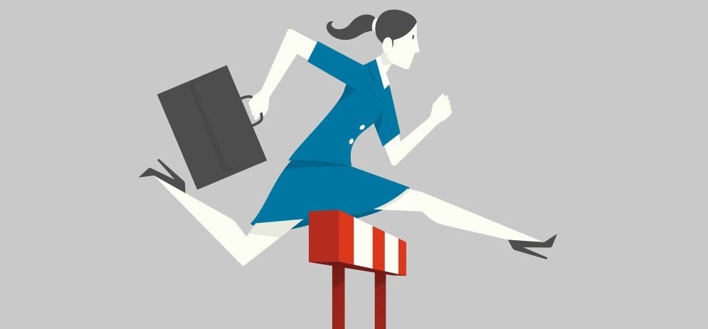 Illustration Geschäftsfrau mit Aktentasche springt über Hürde